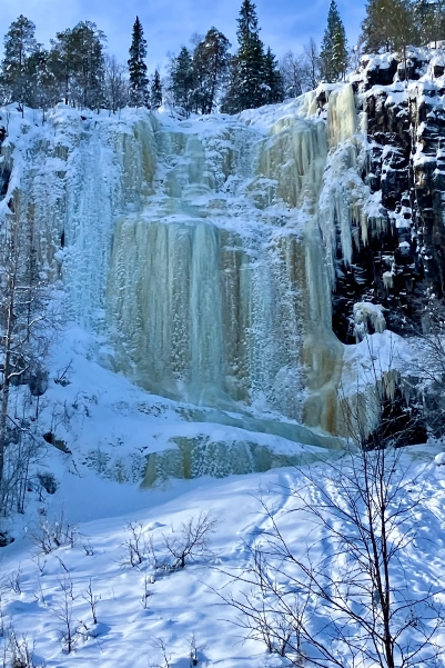 cascade de glace pour escalade dans le Canyon de Korouoma